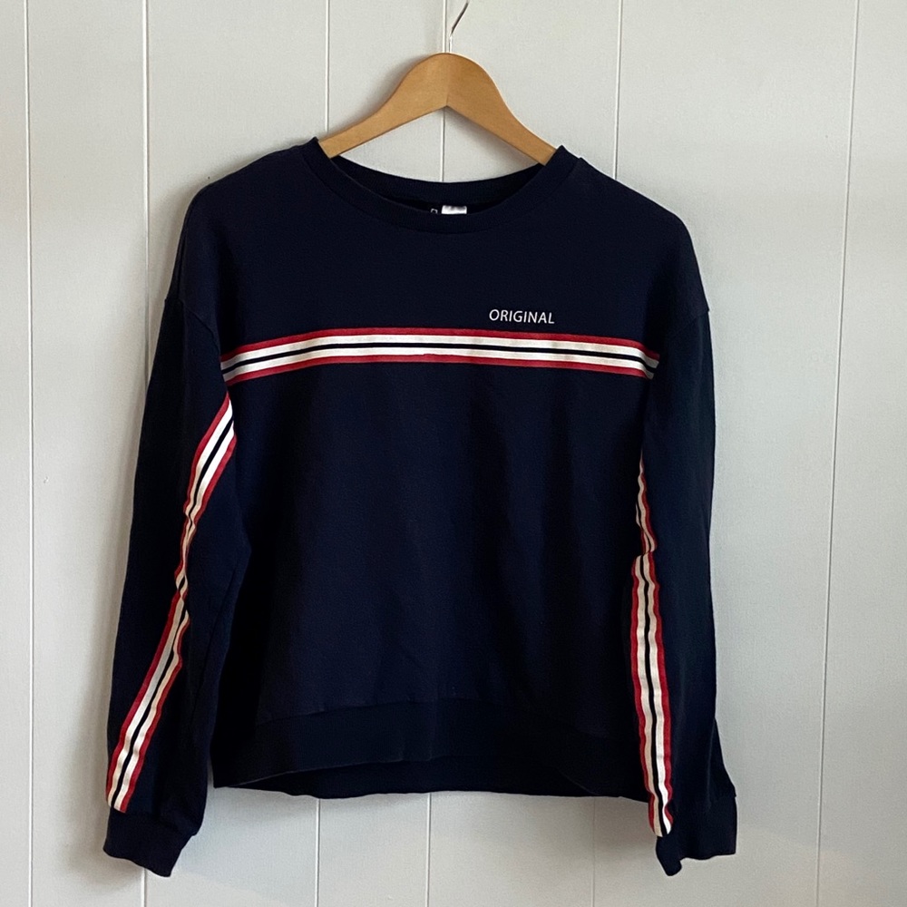 Comfortable,H&M sweater,worn twice,good condition